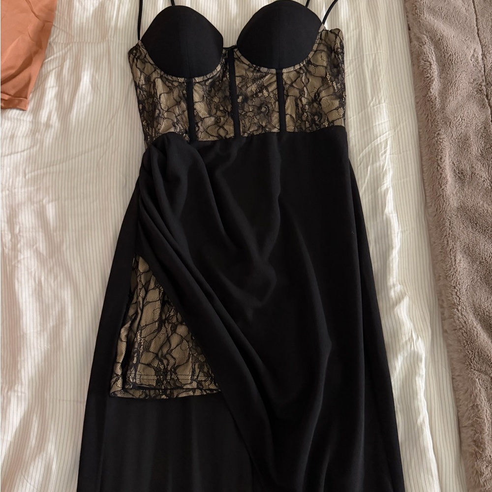 Chic Black Lace Chemise